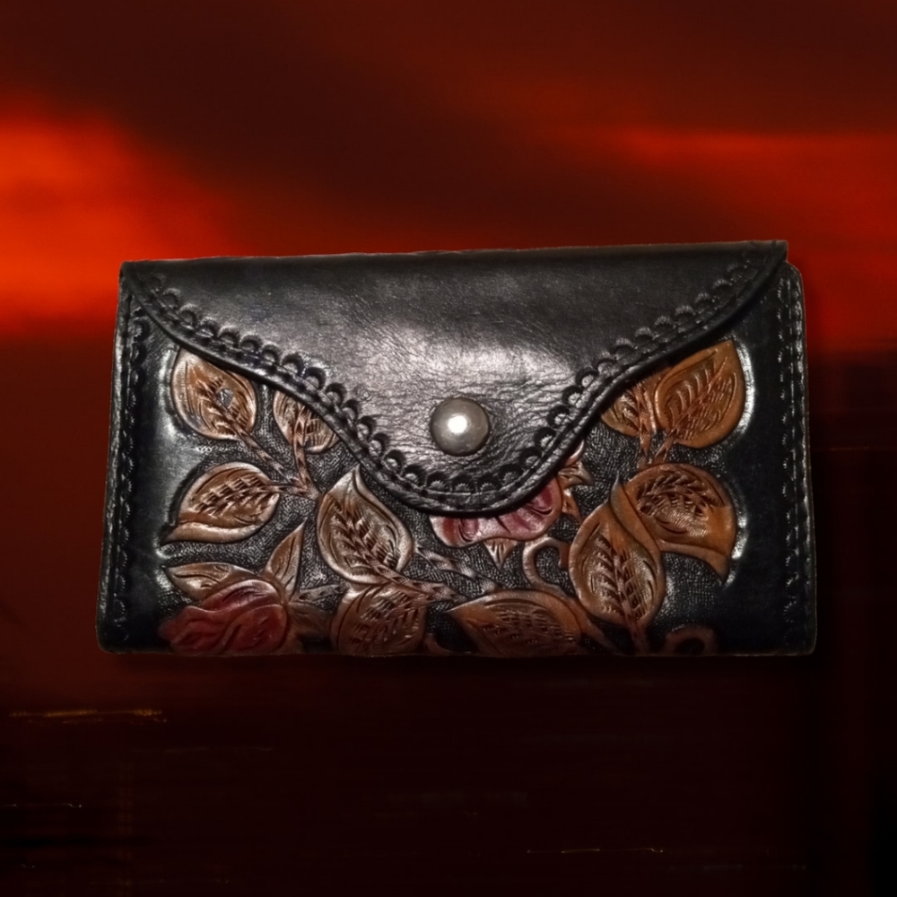🌹 Vintage Tooled Handmade Genuine Leather Wallet Engraved with Roses 🌹
